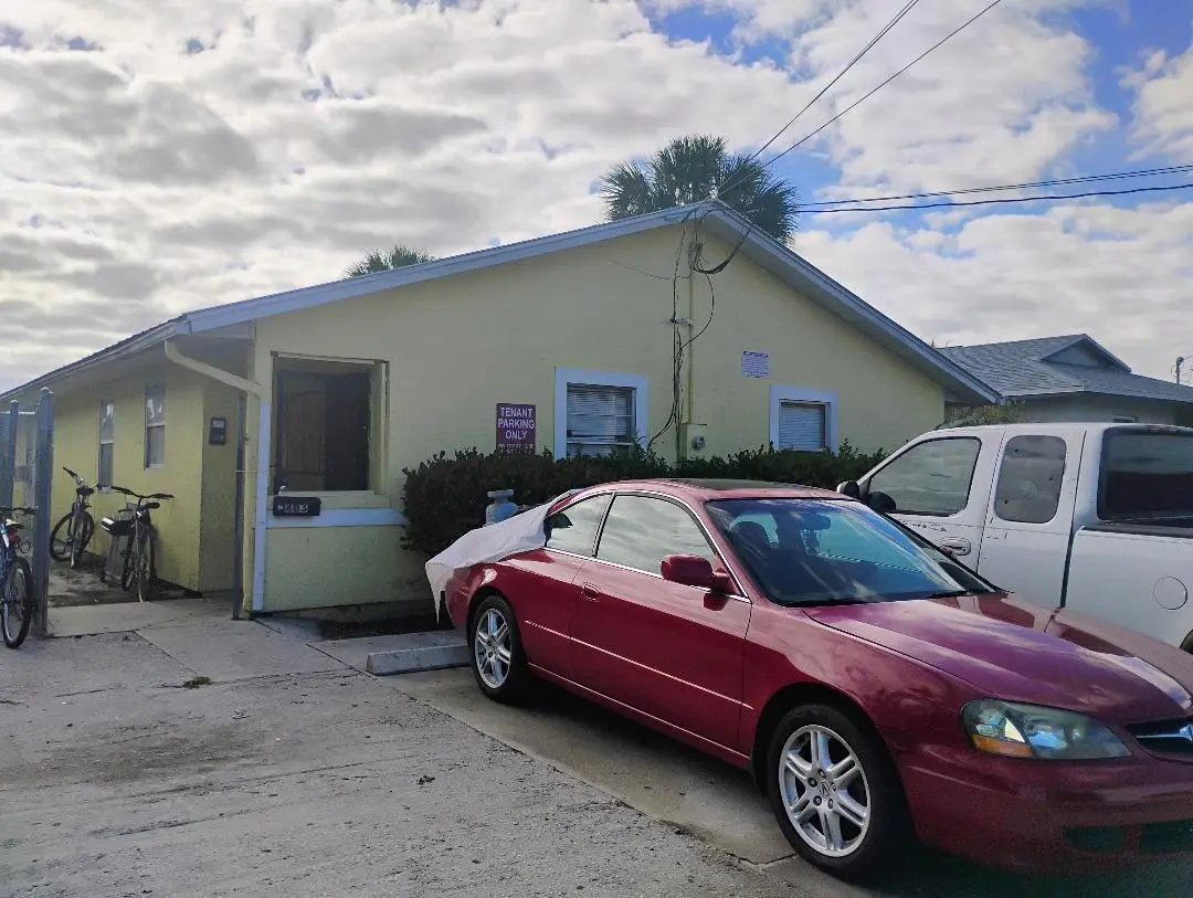 803 tarpon ave pics at 803 SE TARPON Avenue, Stuart