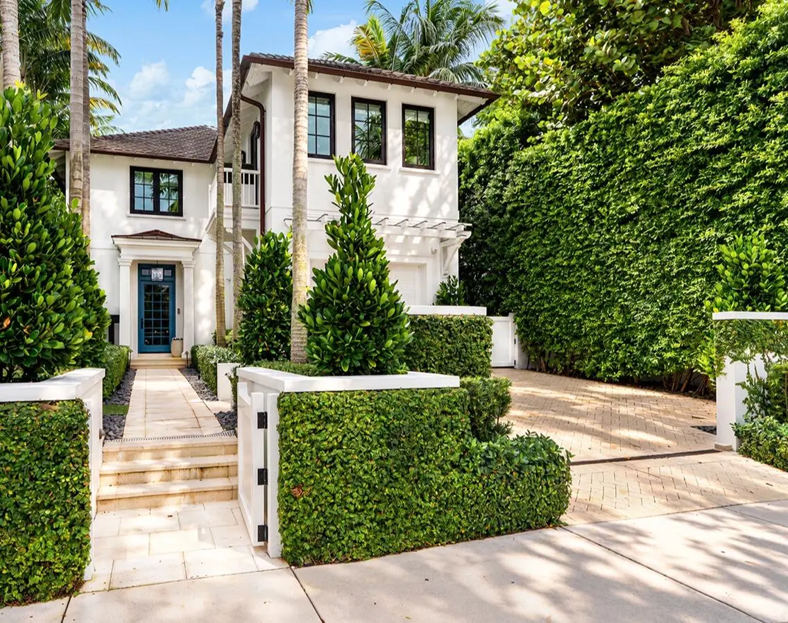 Front at 412 Brazilian Avenue, Palm Beach