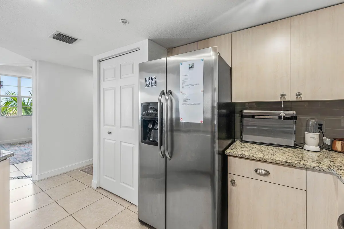 007-1801NorthFlaglerDrive-716-WestPalmBe at 1801 N Flagler Drive 716, West Palm Beach