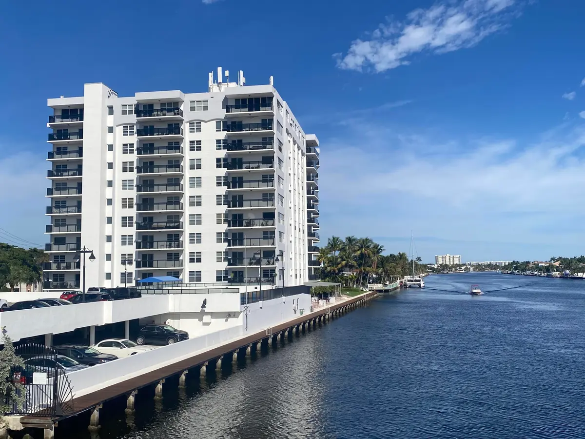 Bridge at 5100 Dupont Boulevard 8L, Fort Lauderdale