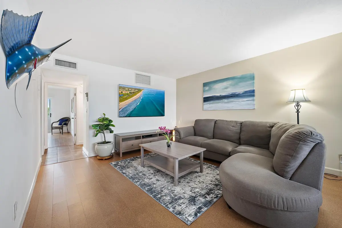 2381 Sunset Ave 306-9 at 2381 Sunset Avenue 306, Lake Worth Beach
