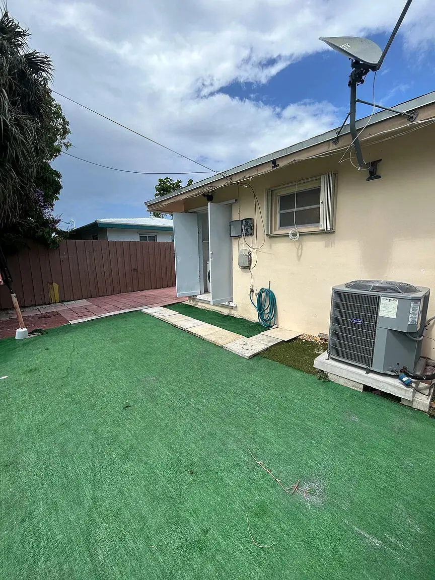 Private Backyard at 5891 NE 18th Avenue 3, Fort Lauderdale