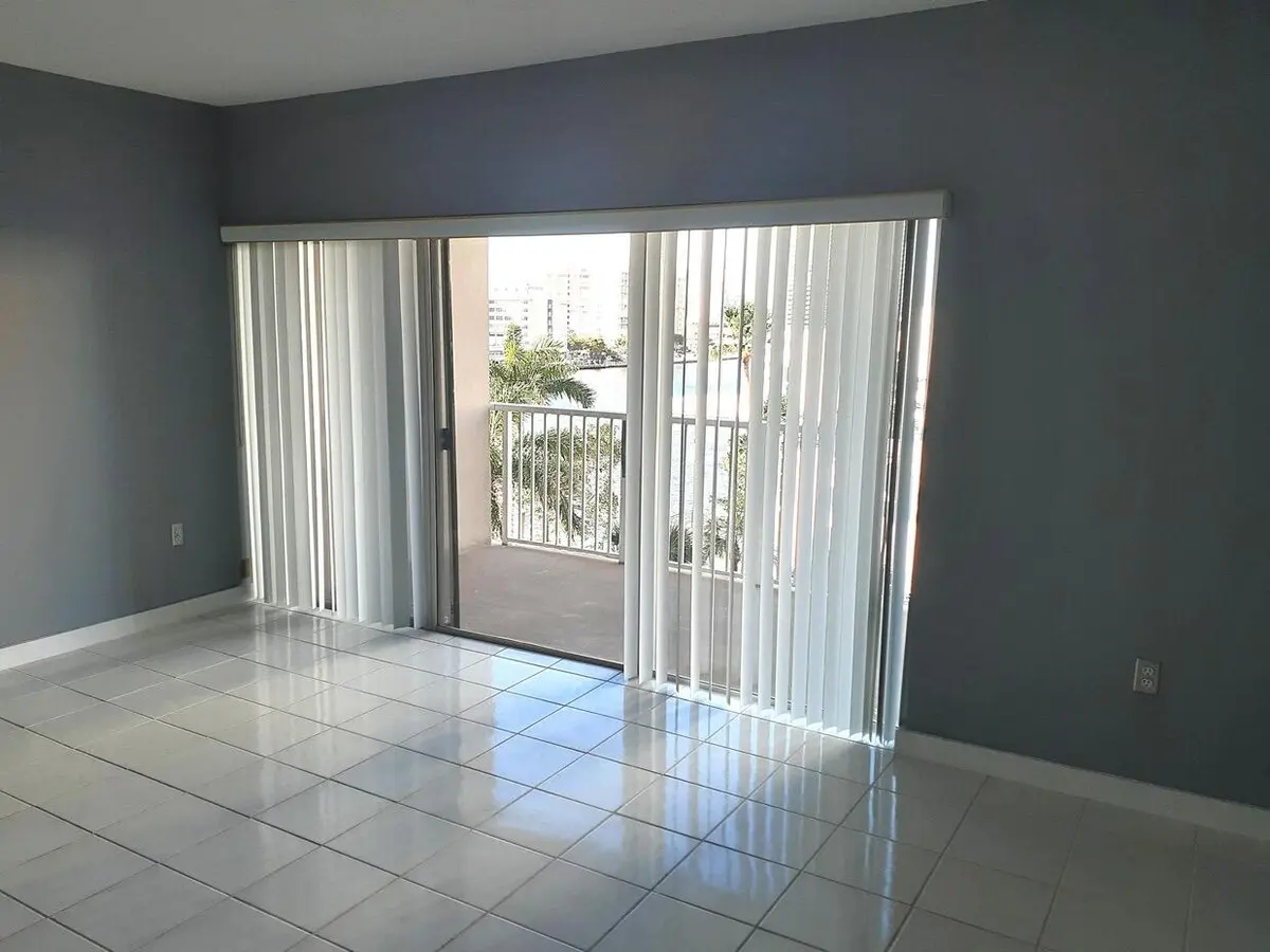 IMG_8446 at 1965 S OCEAN Drive 4H, Hallandale Beach