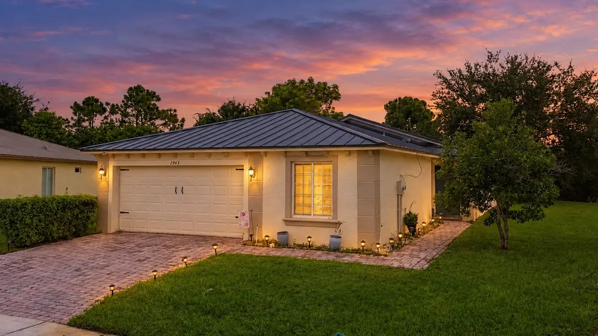 1_twilight at 1985 SW MARBLEHEAD Way, Port St. Lucie