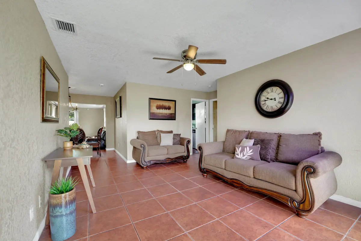 DSC09622 at 1420 NW 33RD Terrace, Lauderhill