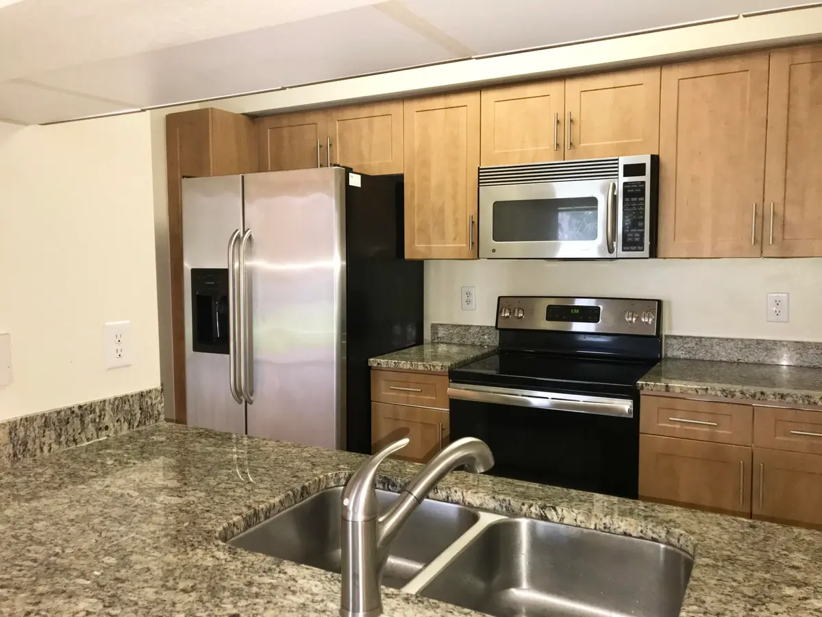 kitchen at 6533 EMERALD DUNES Drive 107, West Palm Beach