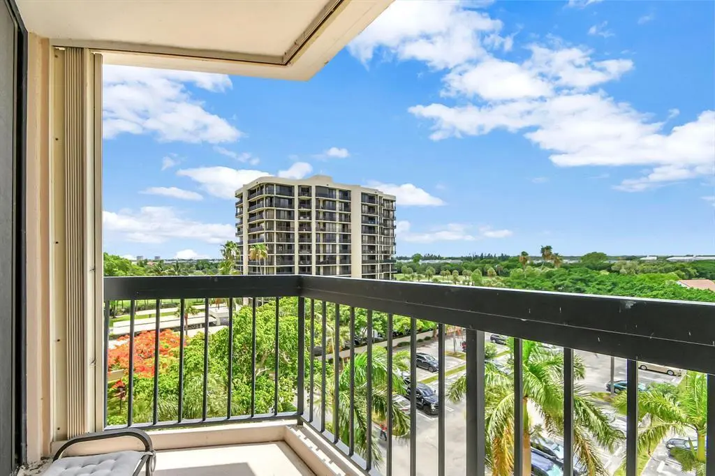 balconey at 2524 Presidential Way 606, West Palm Beach