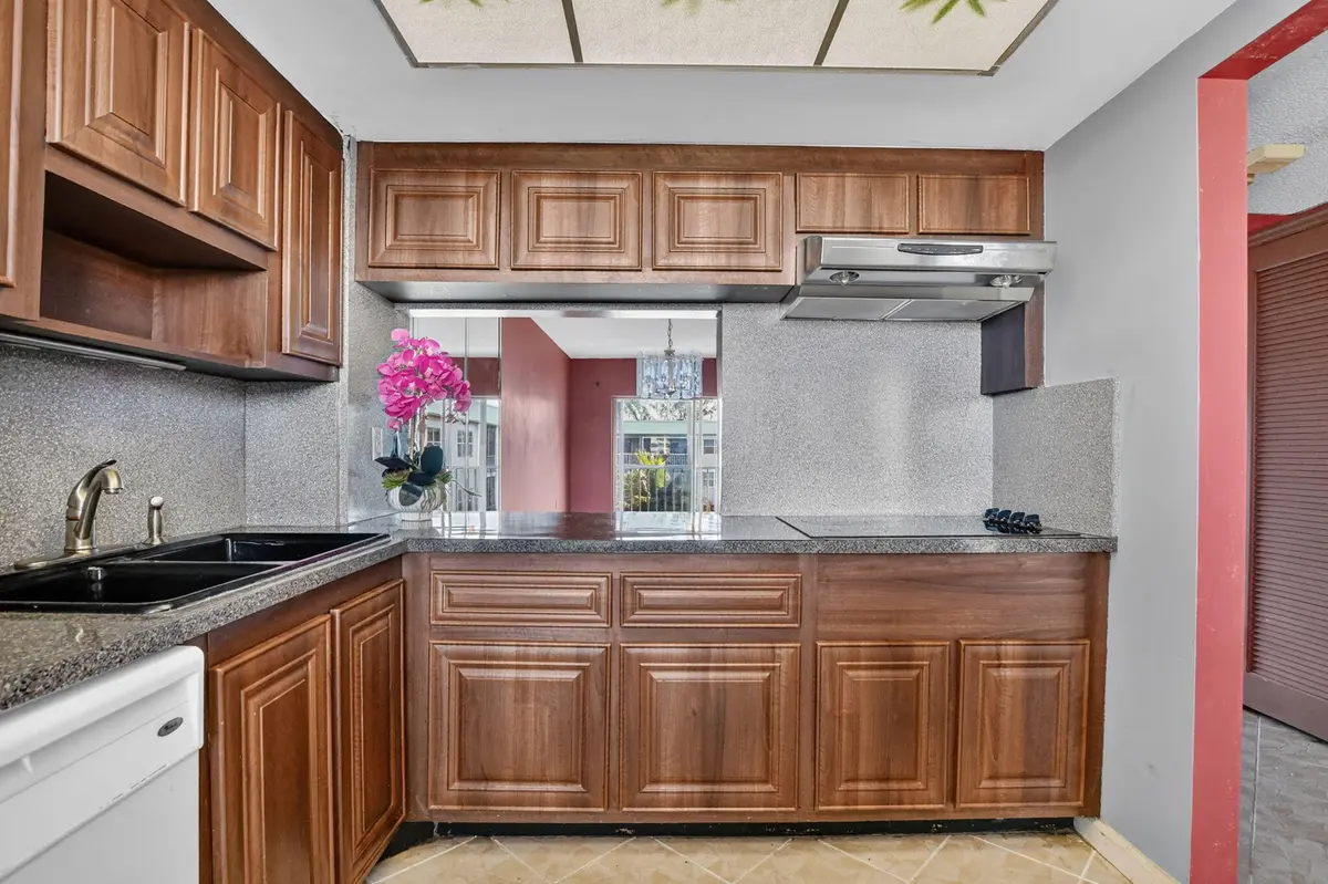 11-web-or-mls-DSC_9558 at 9880 Marina Boulevard 1541, Boca Raton