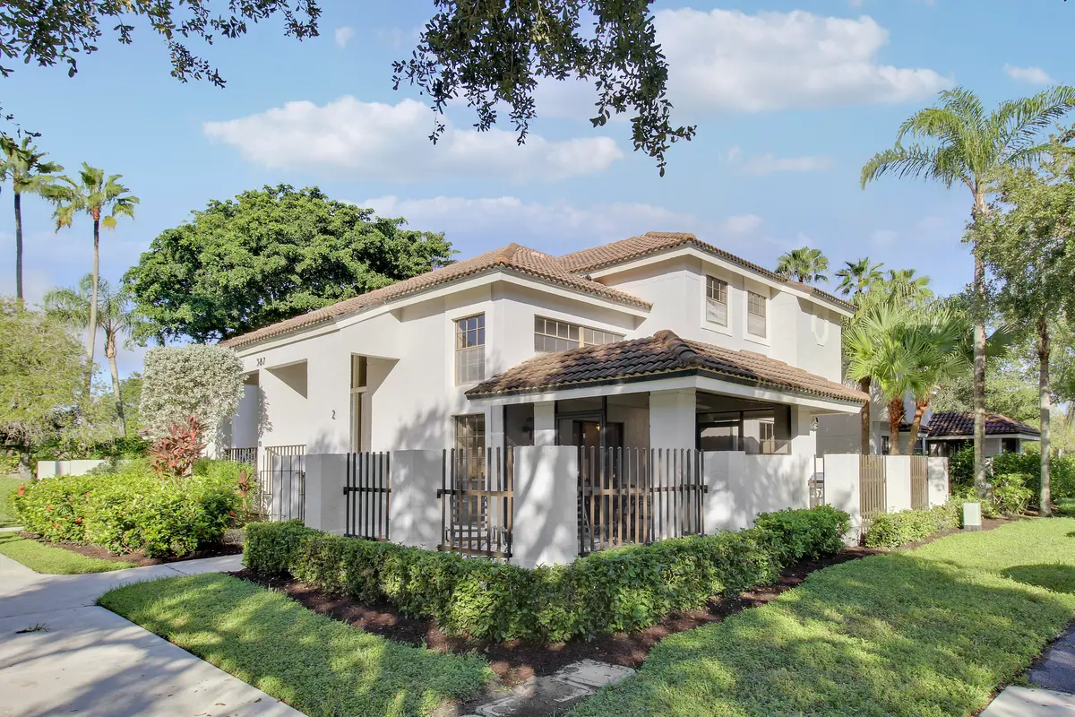 House-35 at 587 Prestwick Circle 2, Palm Beach Gardens