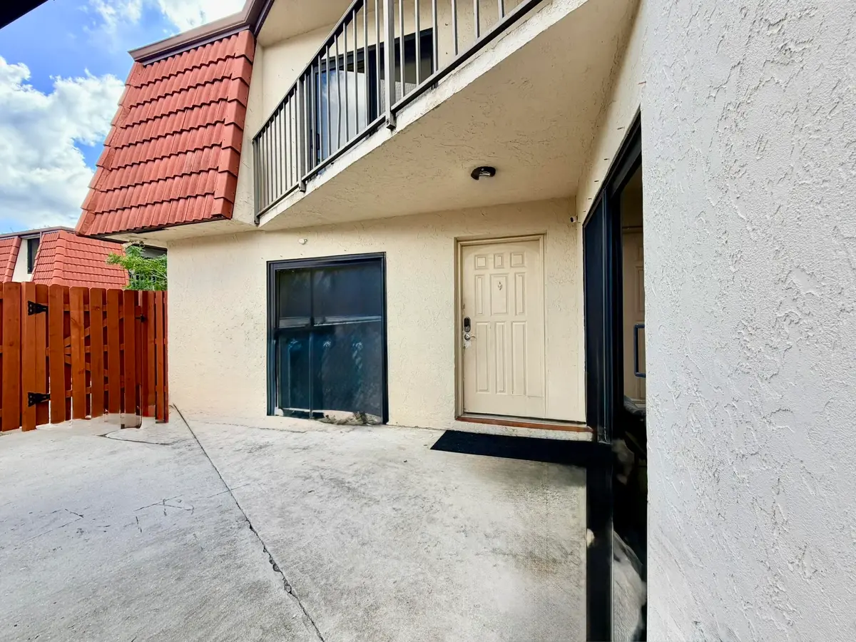 IMG_0318 at 3870 VICTORIA Drive, West Palm Beach