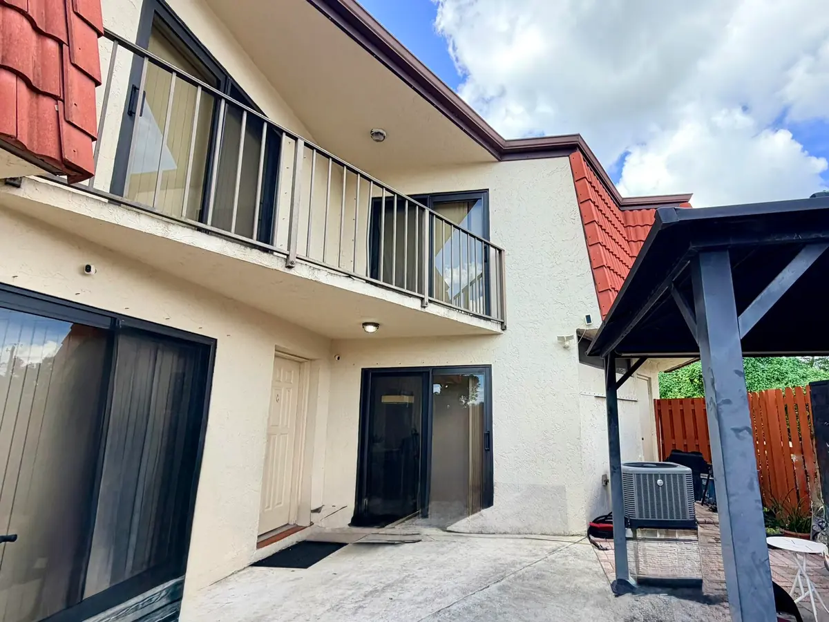 IMG_0321 at 3870 VICTORIA Drive, West Palm Beach