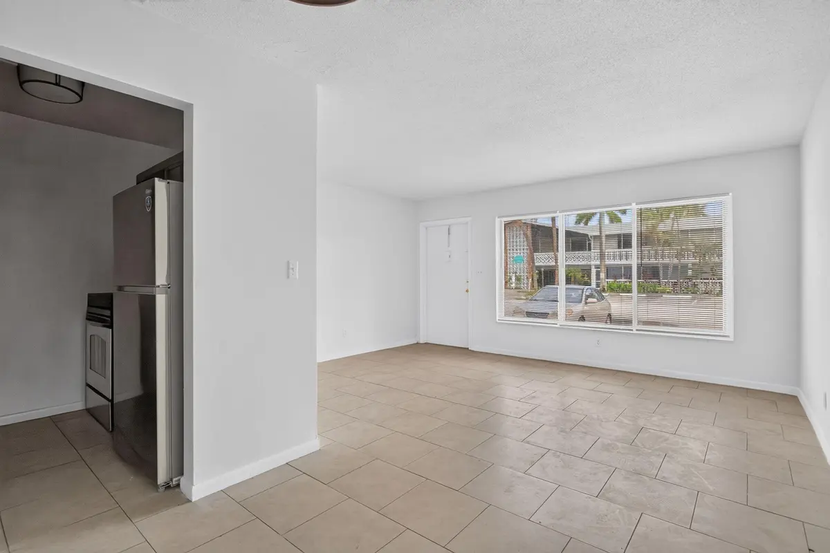 20-web-or-mls-2160-20 at 2160 NE 42nd Court 3, Lighthouse Point