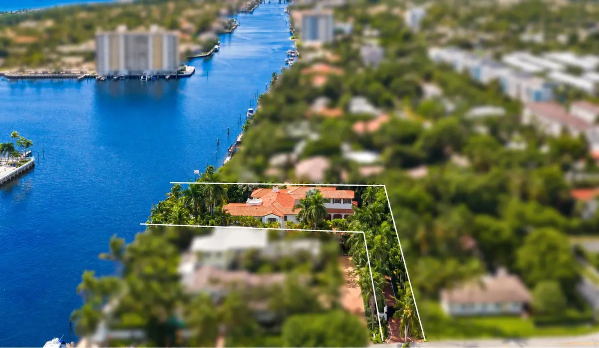 Villa Montecito at 706 SE 2nd Street, Delray Beach