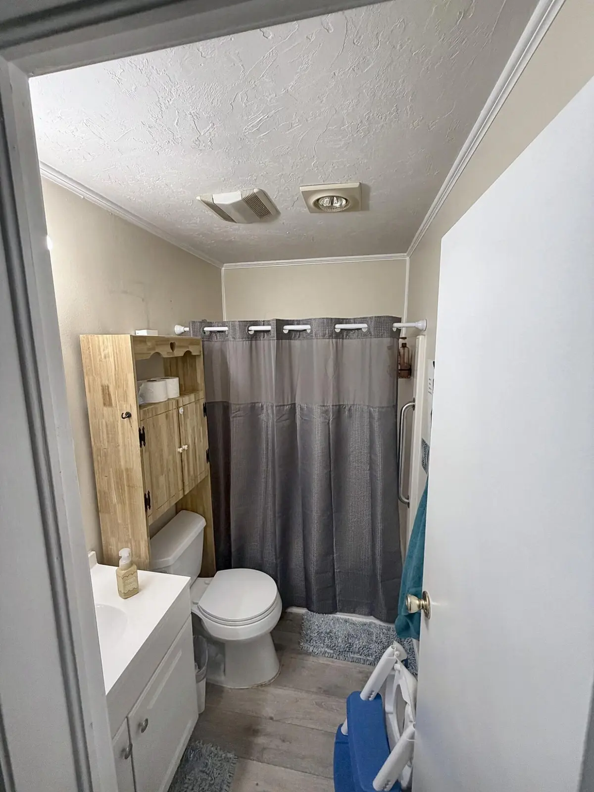 06-Bathroom-1 at 1521 SE AIROSO Boulevard, Port St. Lucie