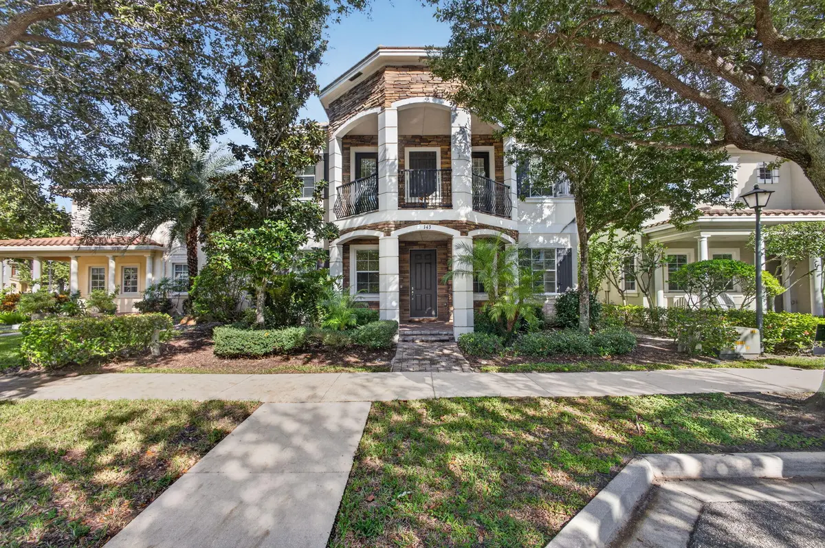 5-web-or-mls-5D1A4104 at 143 Killarney Court, Jupiter