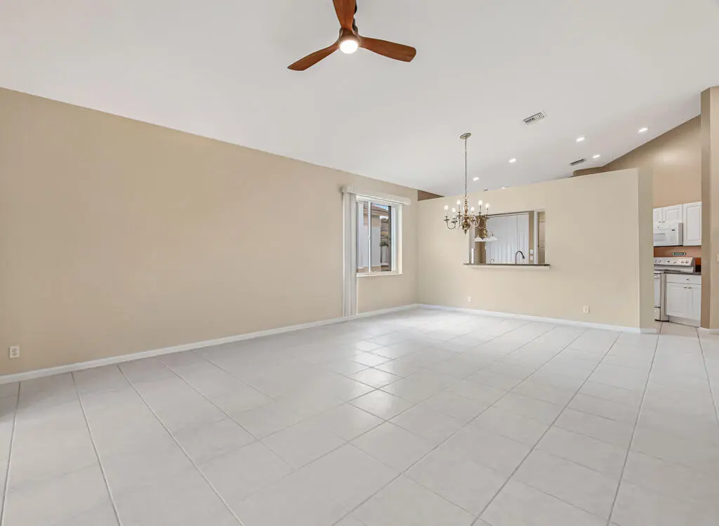 05 (5) at 8067 BELLAFIORE Way, Boynton Beach