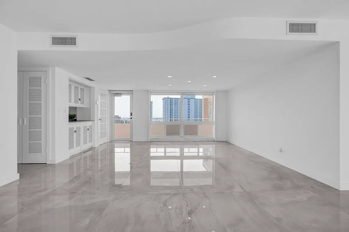 DSC08870 at 201 N Riverside Drive #802, Pompano Beach