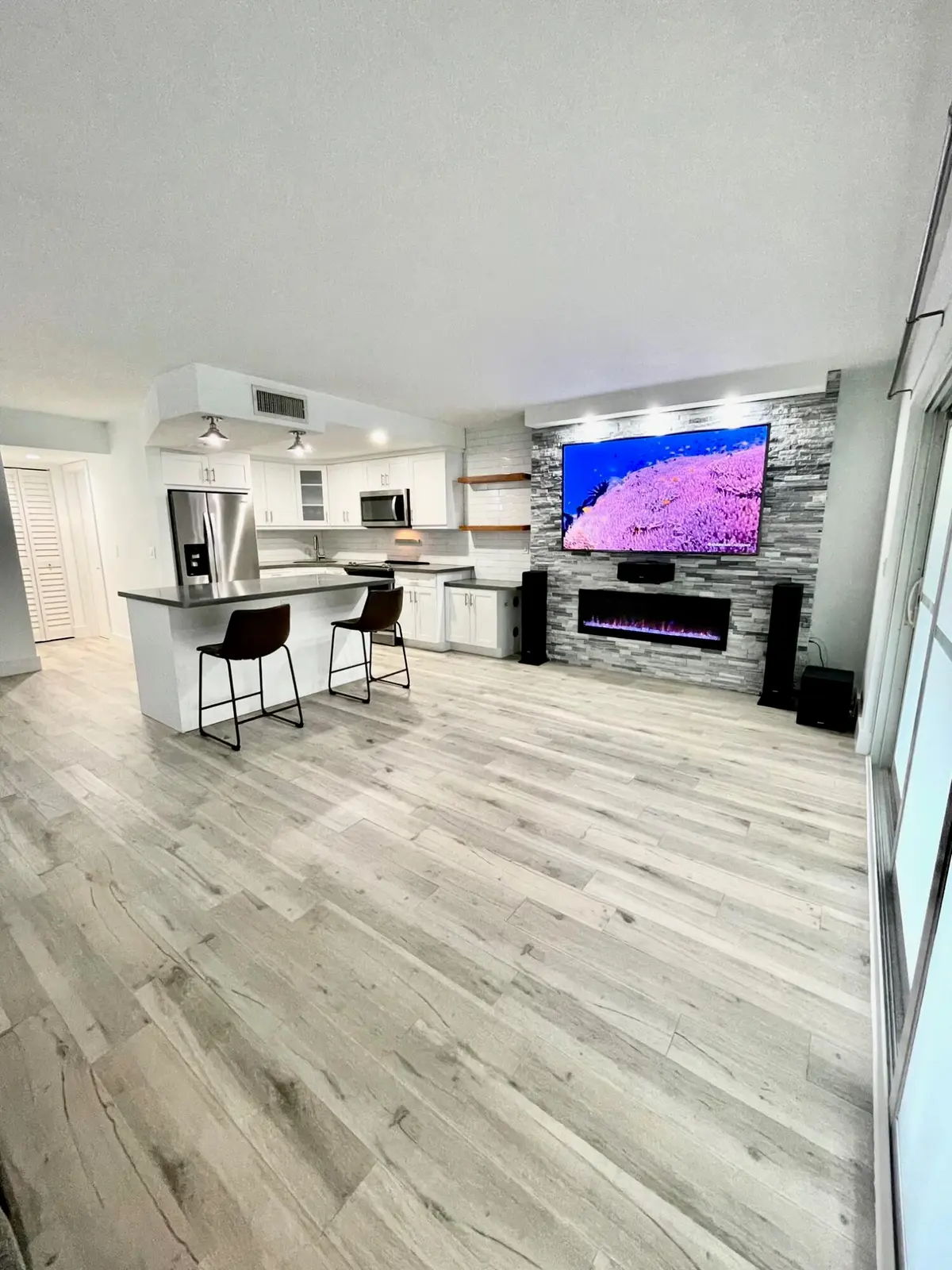 Living Room at 342 Southwind Drive 123, North Palm Beach