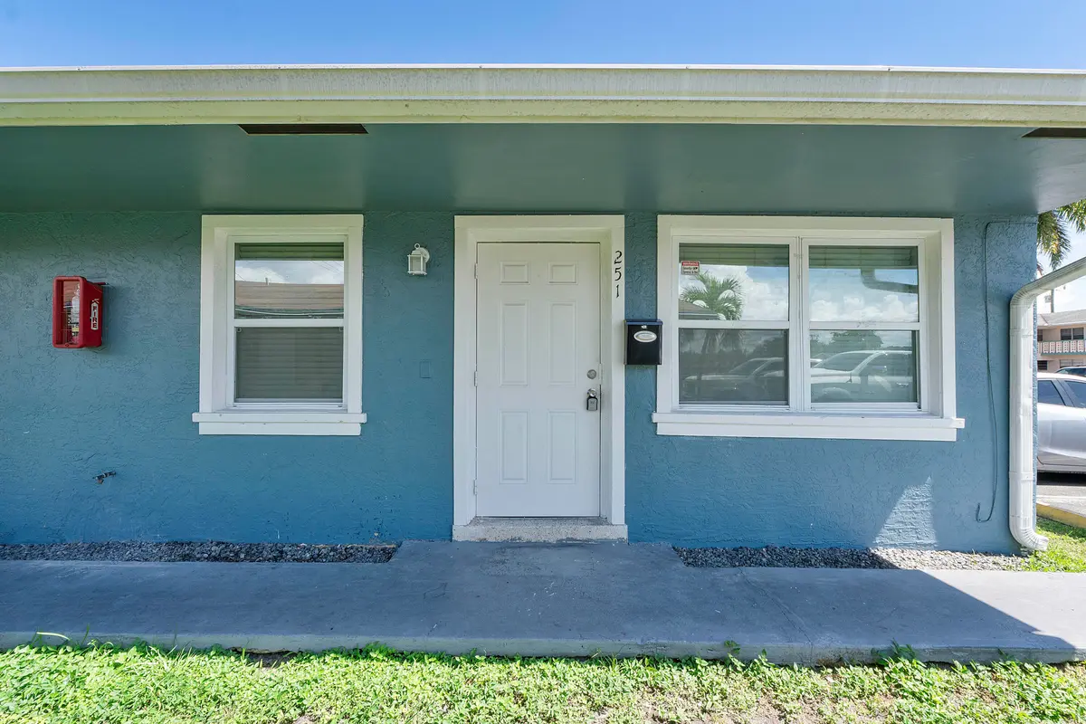 Entrance at 251 NE 40th Street #251, Oakland Park