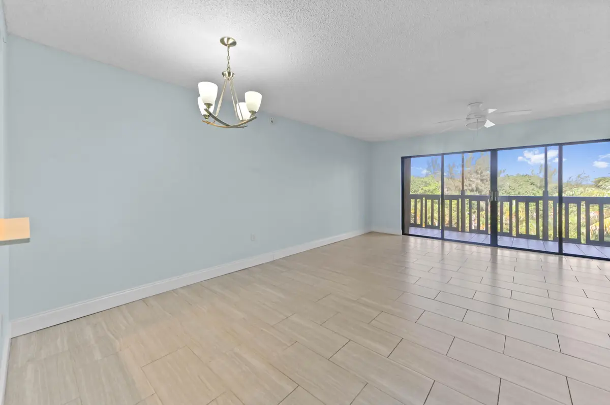 05 Dining area 01 at 1021 Mockingbird Lane 415, Plantation