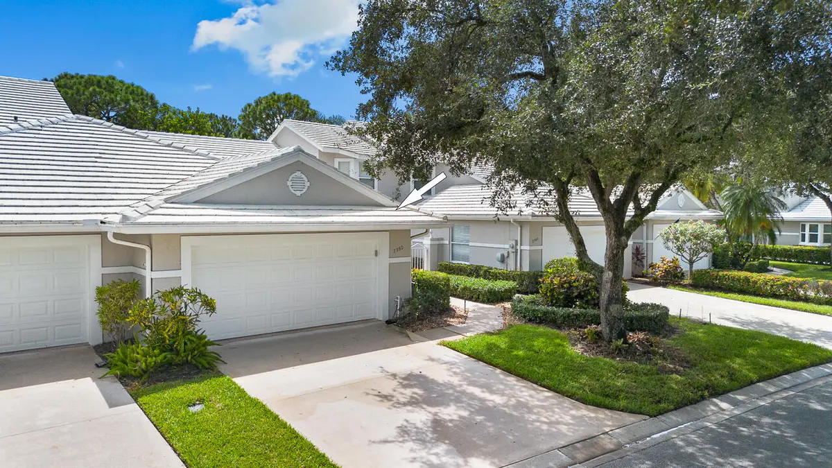 2380 SW Foxpoint Way-1 at 2380 SW Foxpoint Way, Palm City