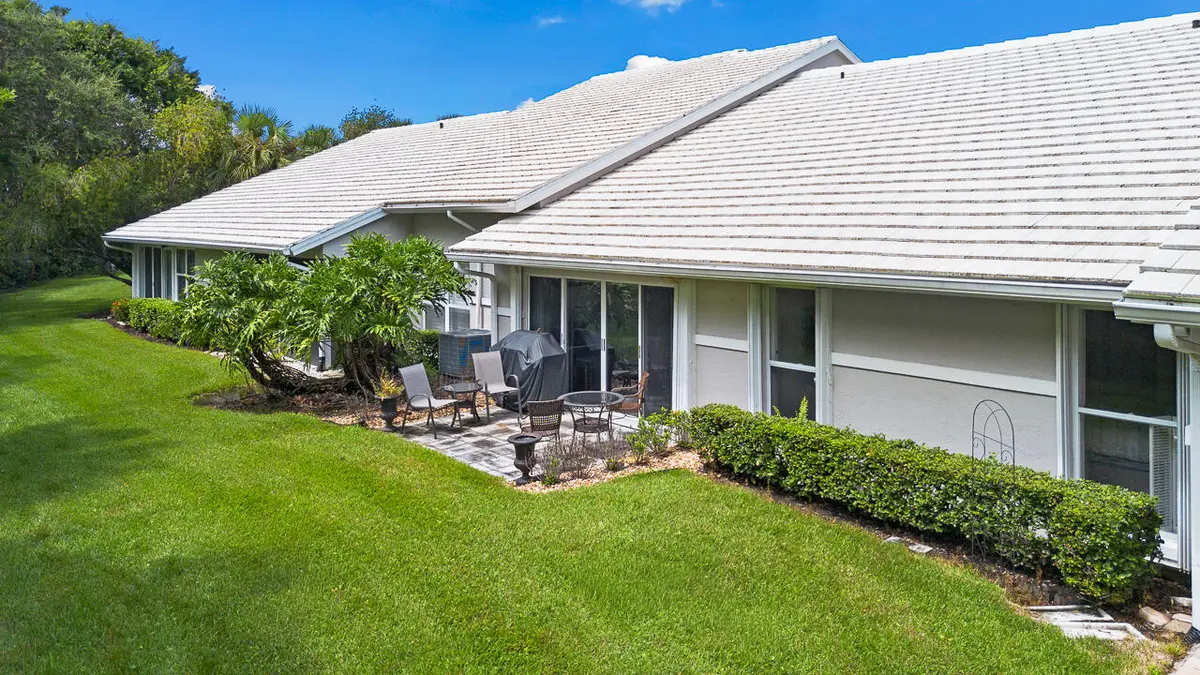 2380 SW Foxpoint Way-8 at 2380 SW Foxpoint Way, Palm City
