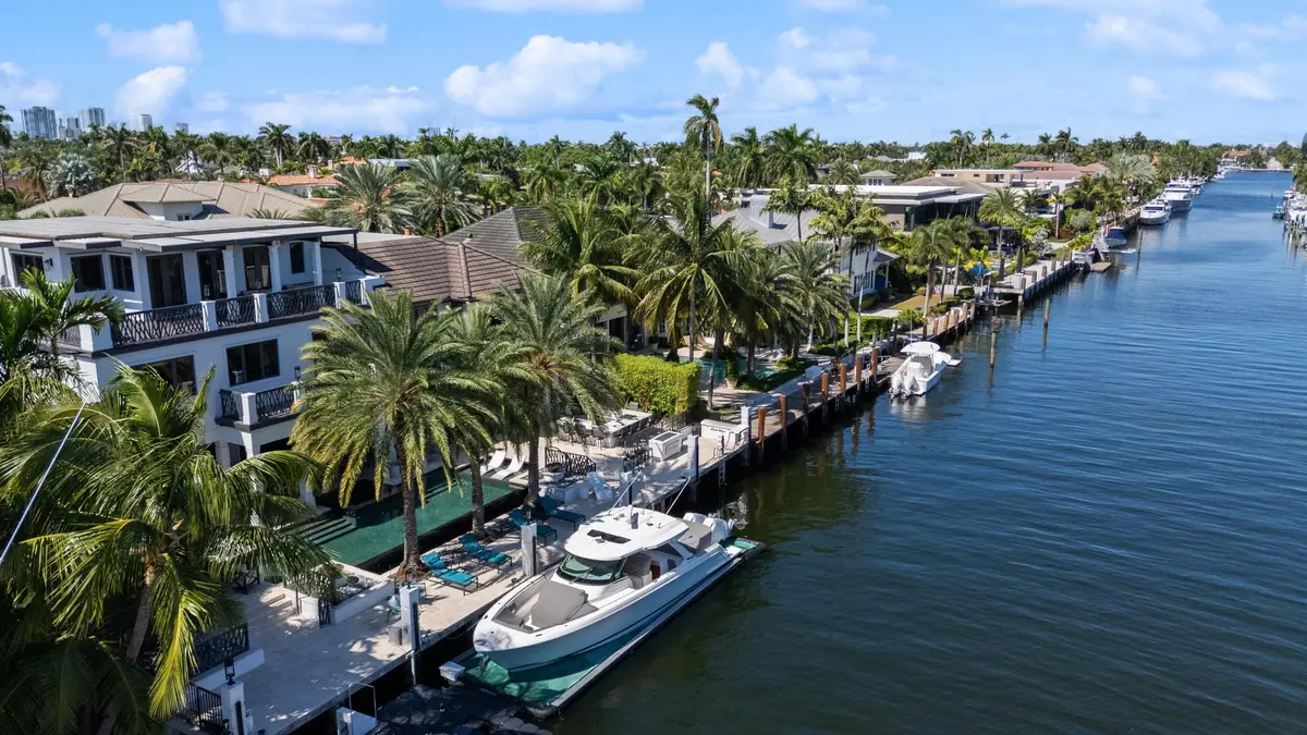 100 Ft of waterfront at 720 ISLE OF PALMS Drive, Fort Lauderdale