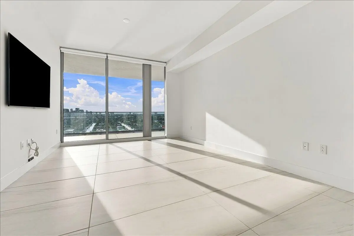 04-DSC09290 at 153 N Seabreeze Boulevard 1604, Fort Lauderdale