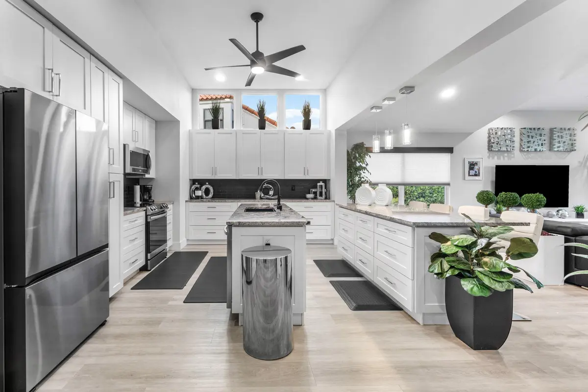 Kitchen at 13138 Touchstone Place, Palm Beach Gardens