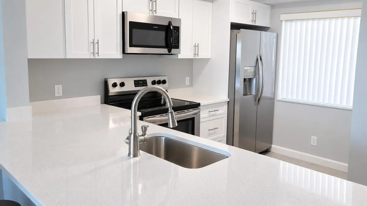 kitchen at 3050 PRESIDENTIAL Way 206, West Palm Beach