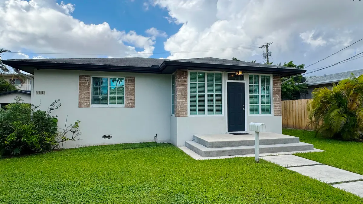 IMG_4892 at 133 SE 2nd Street, Dania Beach