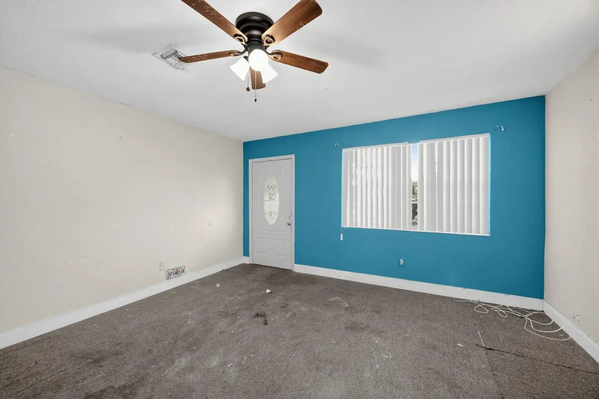 16_26438_SW_134th_Ave-Living_room-0307 at 26438 SW 134TH Avenue, Homestead