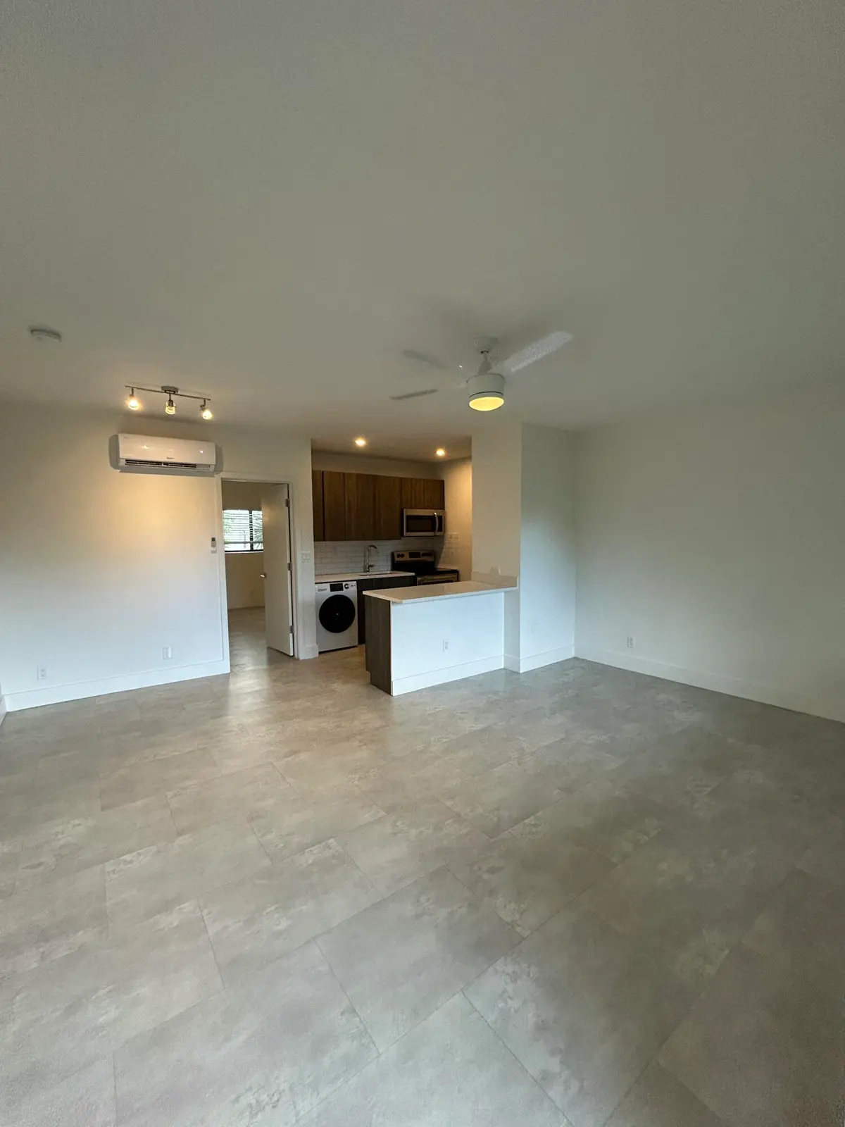 IMG_3869 at 1273 NE 38th Street 7, Oakland Park