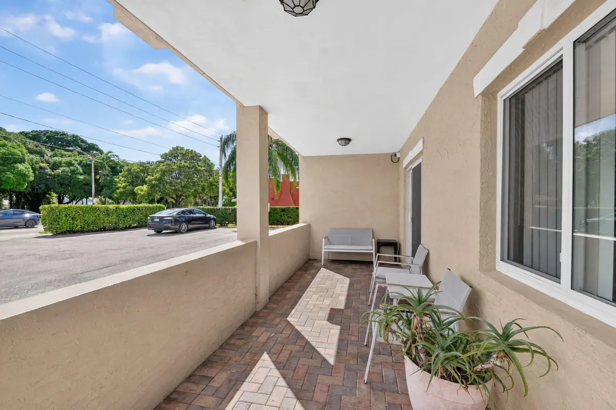 7-web-or-mls-DSC_1333 at 5015 N FLAGLER Drive, West Palm Beach
