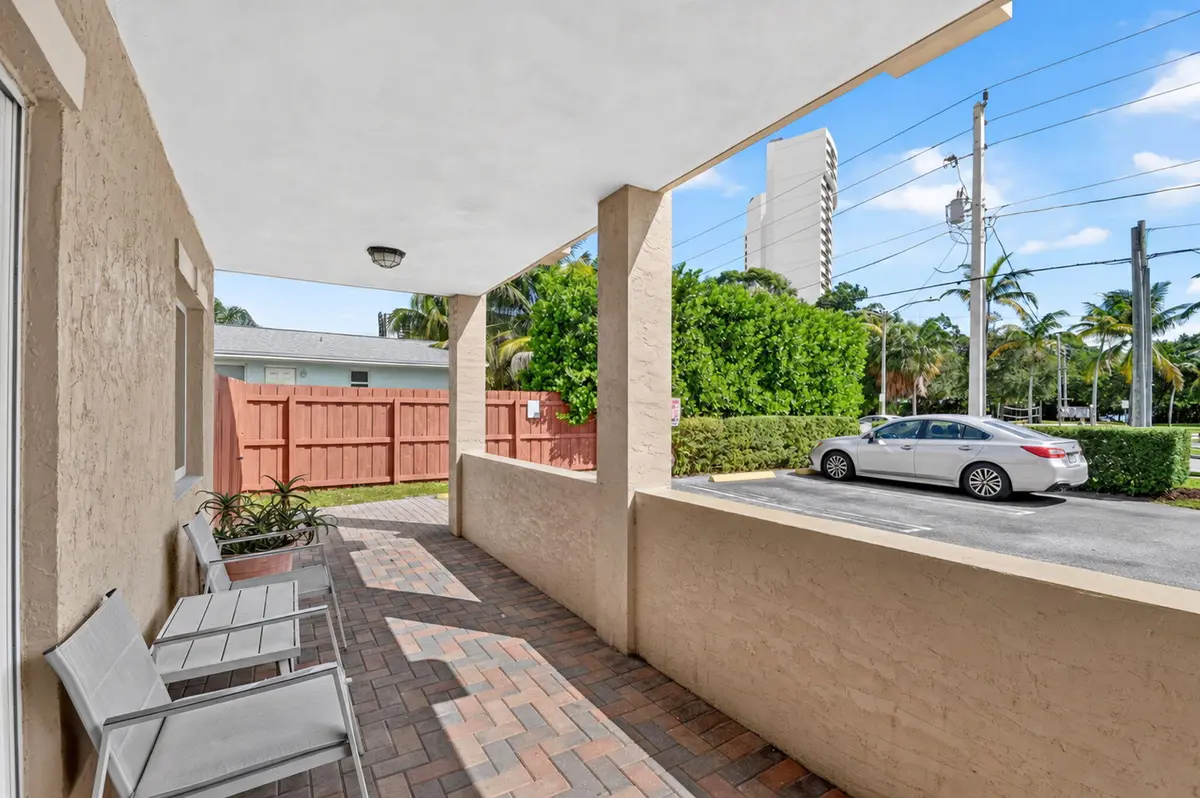 8-web-or-mls-DSC_1338 at 5015 N FLAGLER Drive, West Palm Beach