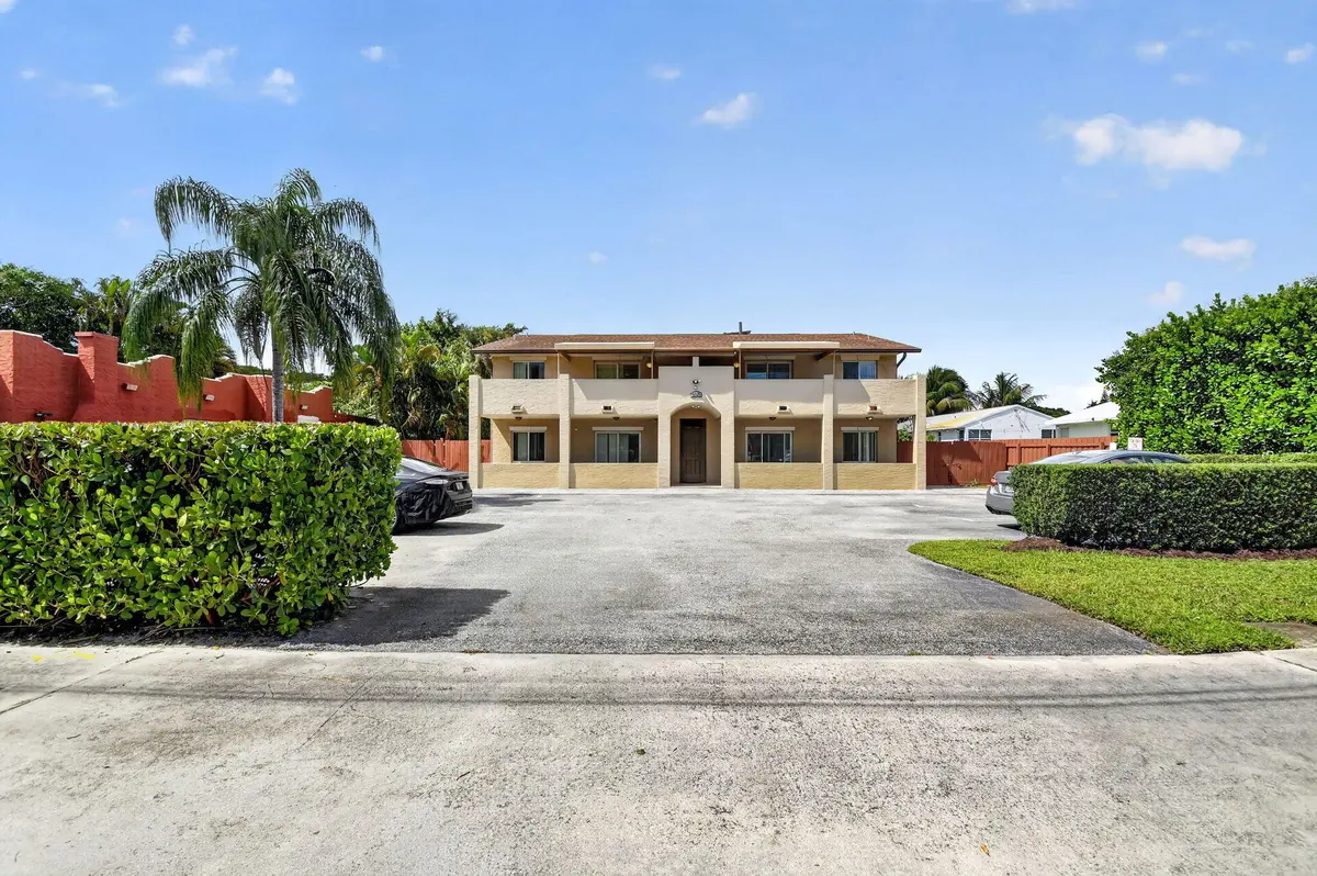 41-web-or-mls-DSC_1522 at 5015 N FLAGLER Drive, West Palm Beach