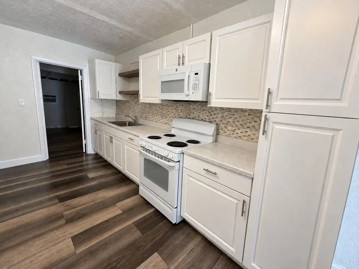 20518943-40A2-4B67-A764-256603788277 at 2219 Wilson Street, Hollywood