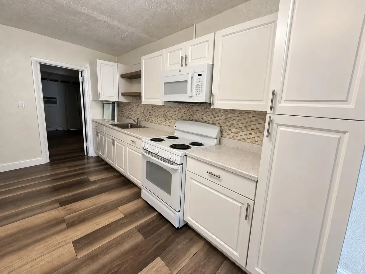BA44C227-5FF5-4B47-A4B3-158E6B78193F at 2219 Wilson Street, Hollywood