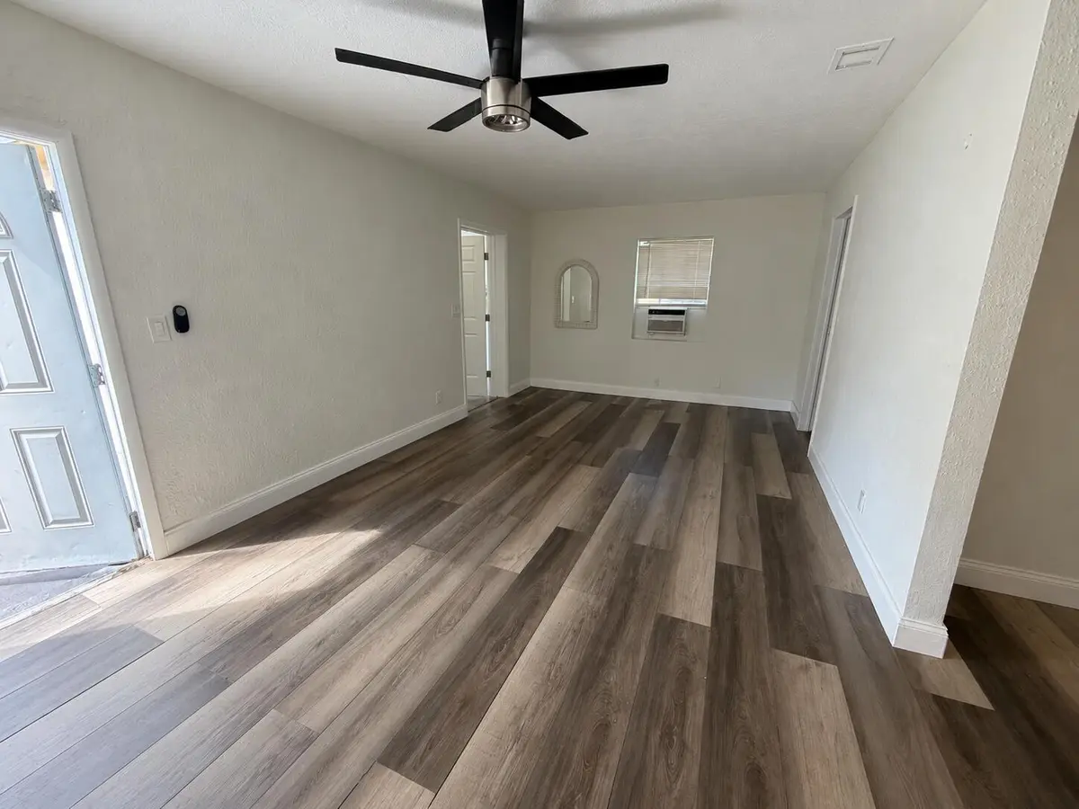 C000CA3E-2529-4685-B360-08DD4B54B3FB at 2219 Wilson Street, Hollywood