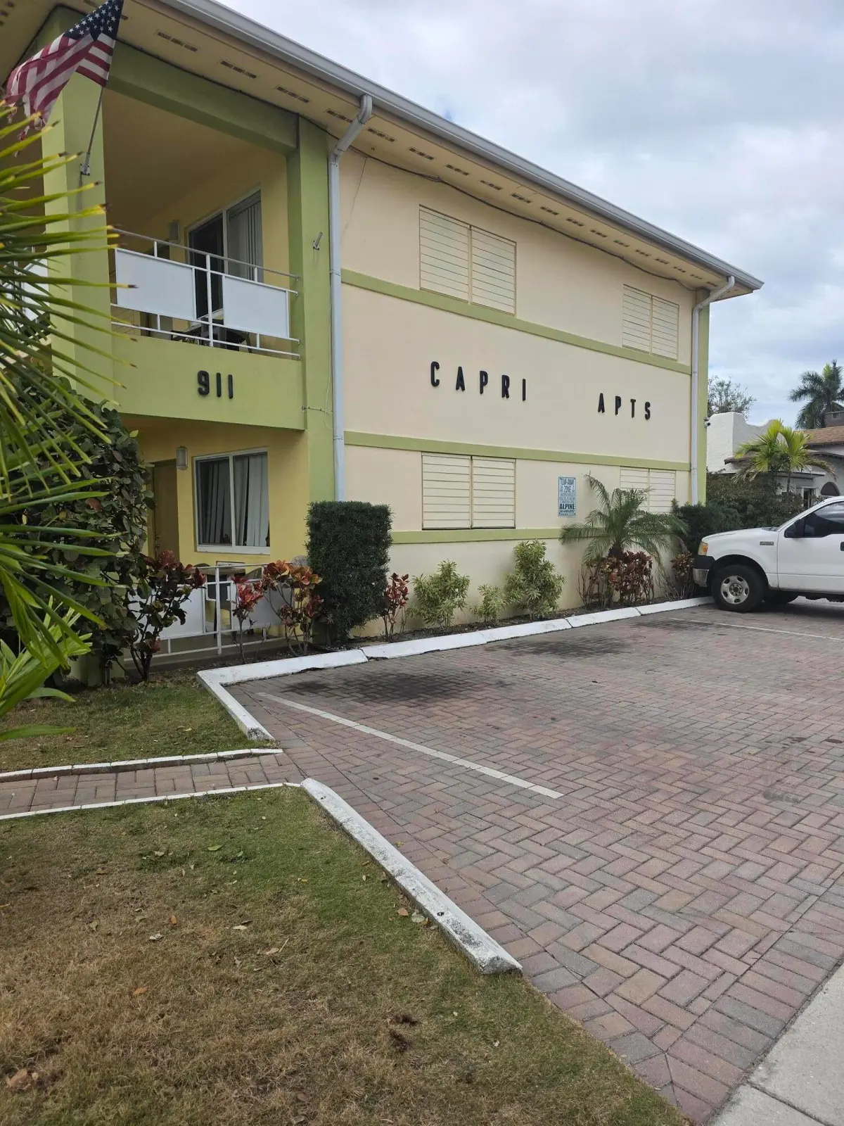 20260205165115975584000000-o at 911 N Federal Highway 106, Lake Worth Beach