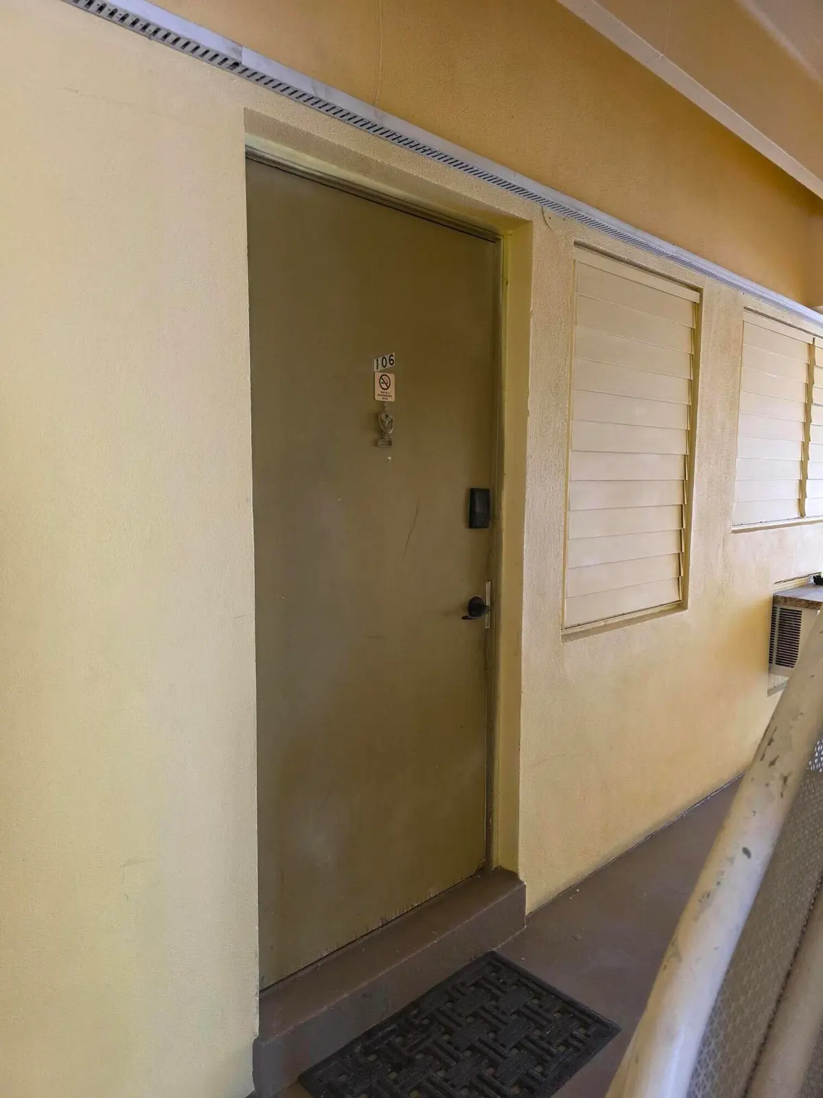 Front door at 911 N Federal Highway 106, Lake Worth Beach