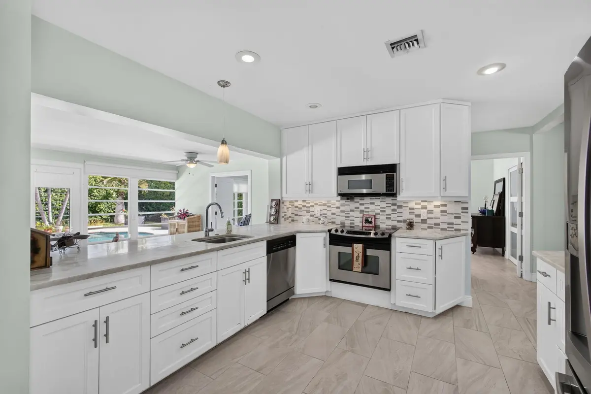 21-web-or-mls-5D1A5644 at 128 Vassar Drive, Lake Worth Beach