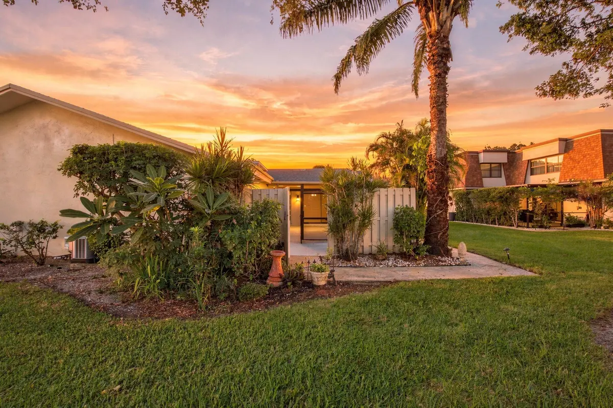 Front of the home at 801 NW 30TH Avenue C, Delray Beach