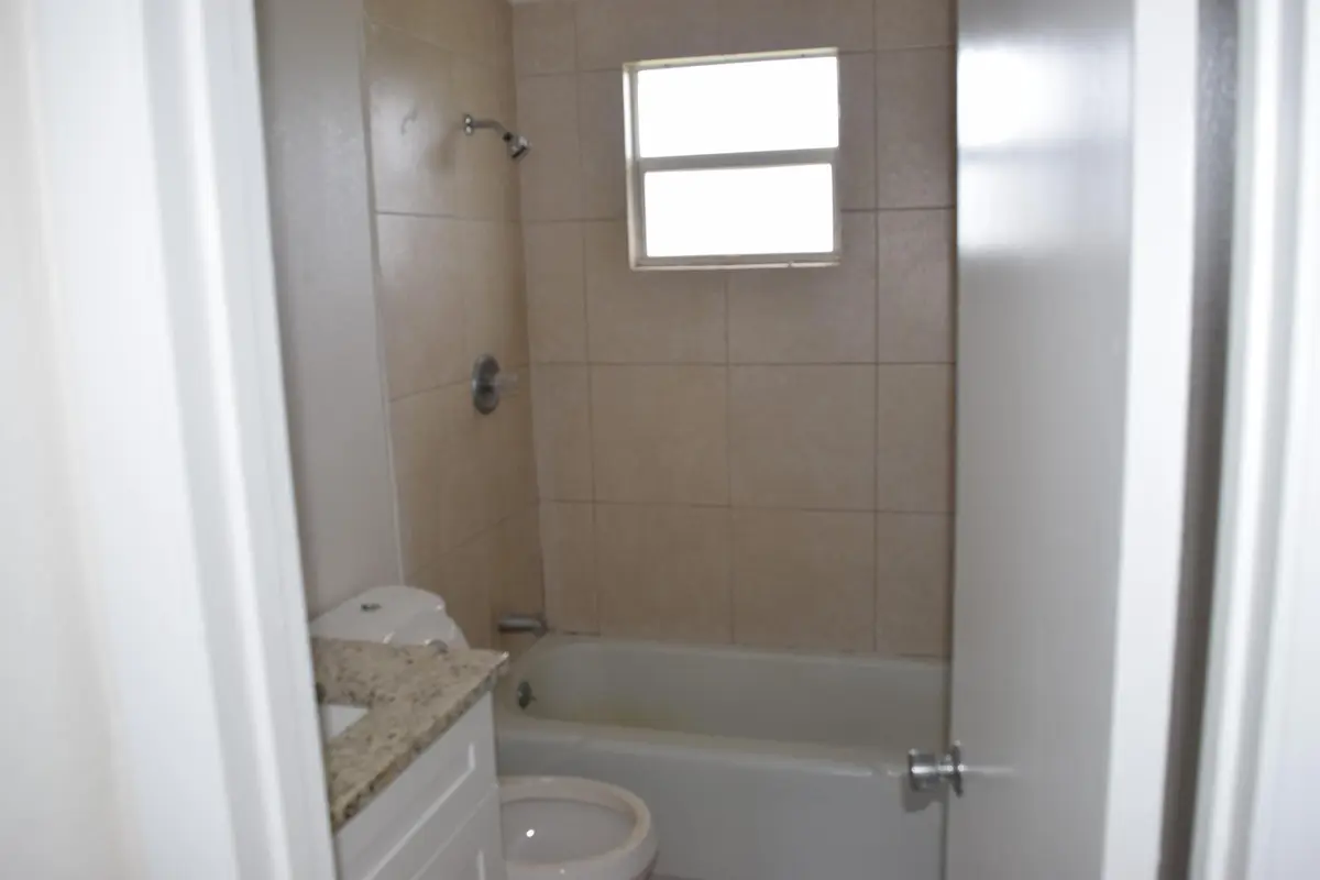 Southland 5 at 207 Southland Drive 2, Fort Pierce