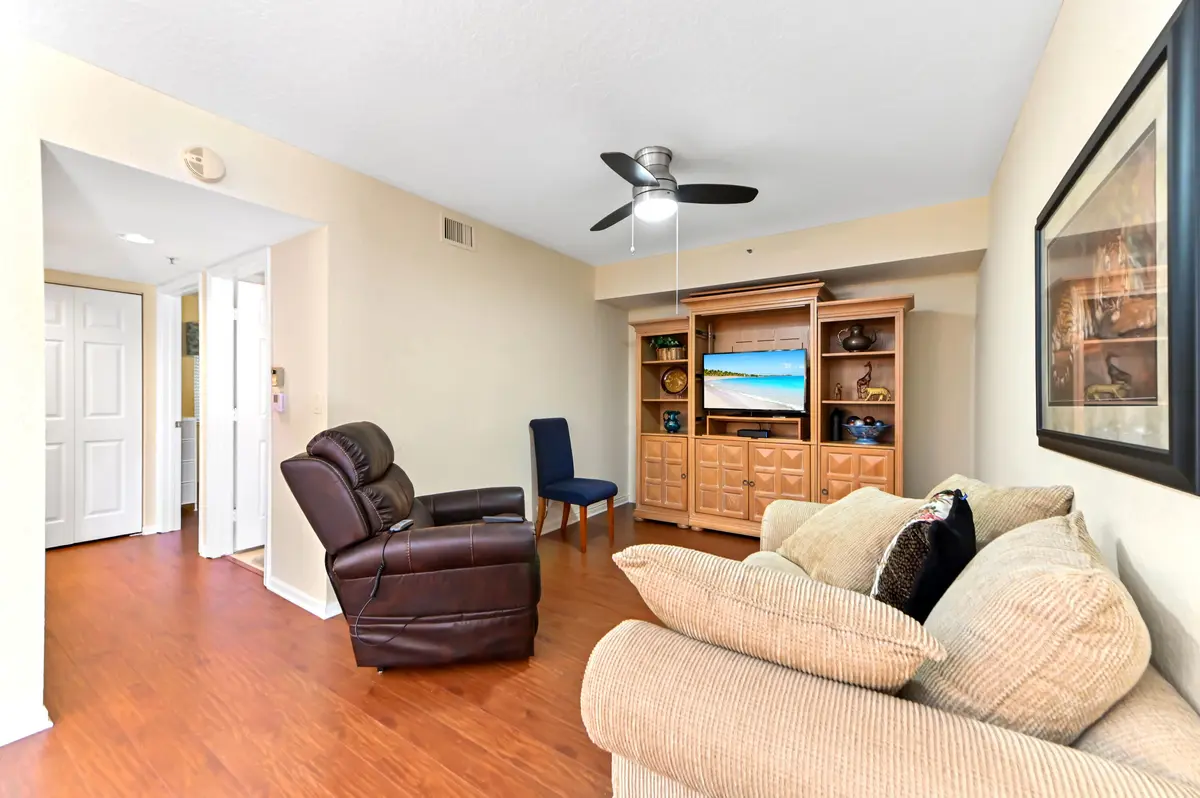 07 - Family Room at 5842 Crystal Shores Drive 207, Boynton Beach