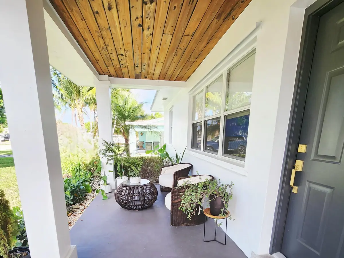 246porch7 at 246 NE 14th Street, Delray Beach