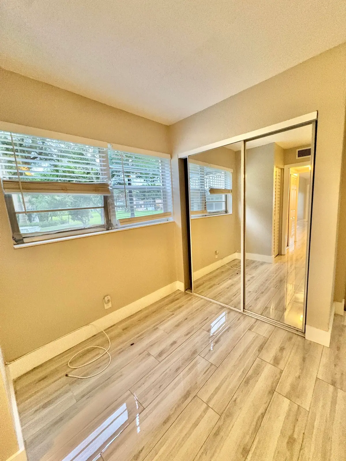 beautiful floors at 9 Salisbury A, West Palm Beach