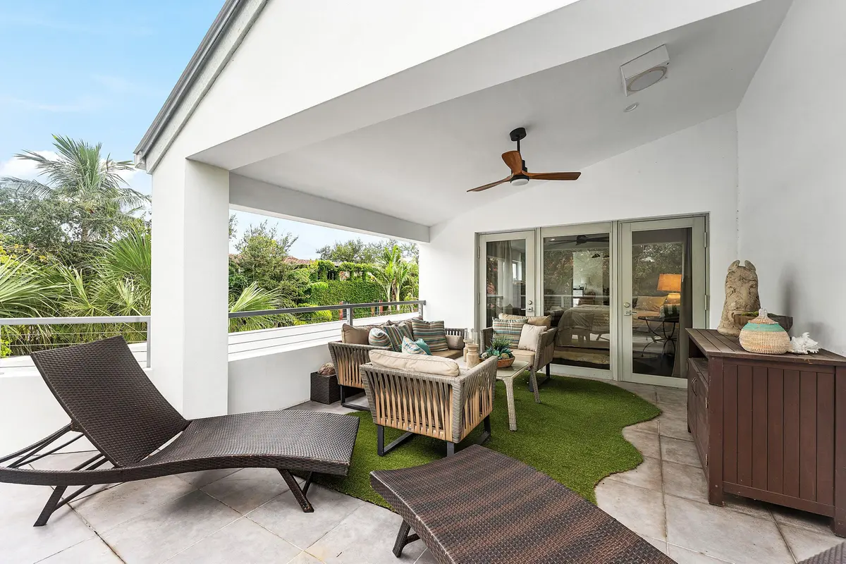 3rd Floor Outdoor LR at 26 SE 10TH Avenue, Fort Lauderdale