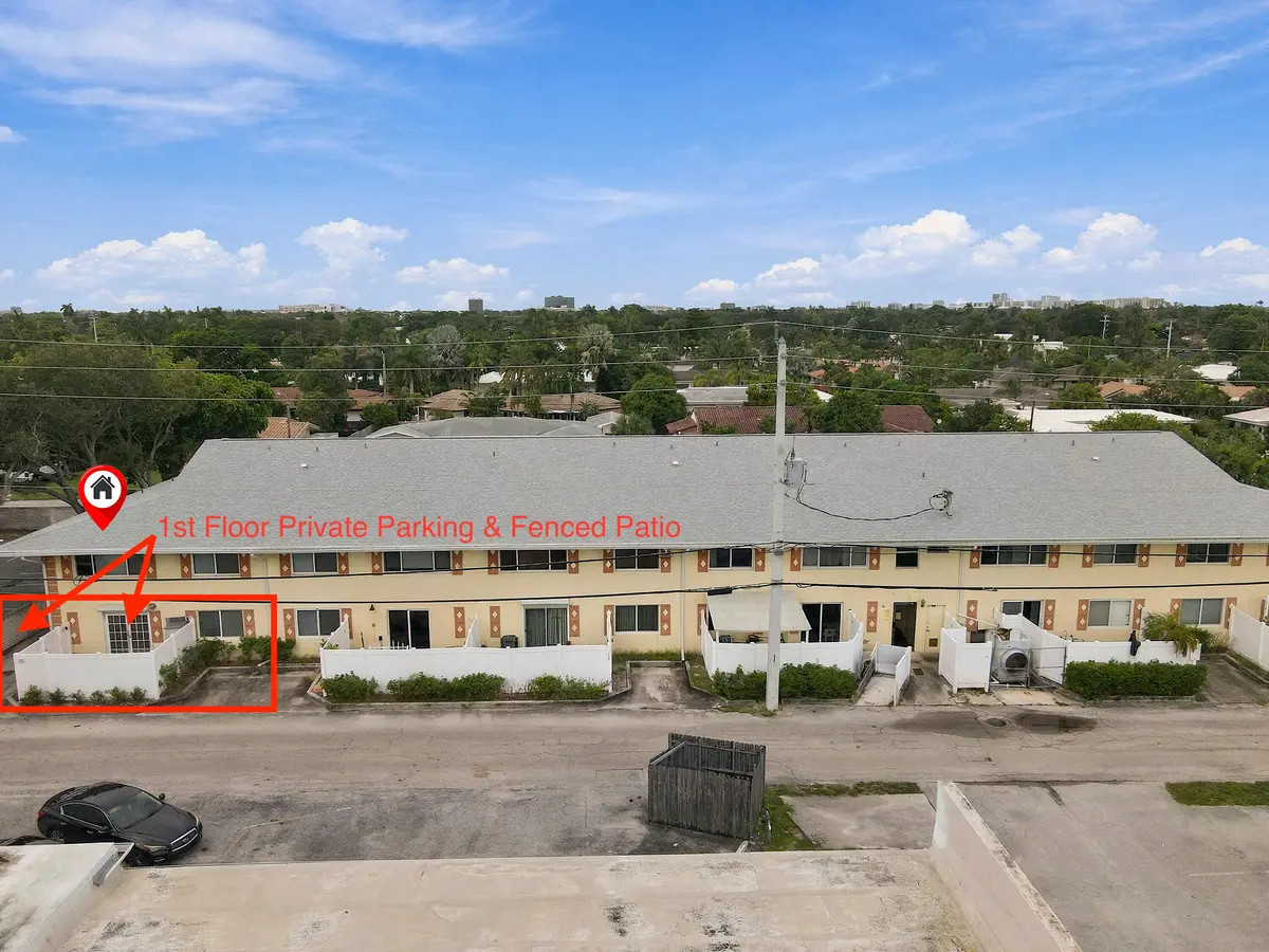 01_09_aerial view at 2624 NE 32ND Street 105, Fort Lauderdale