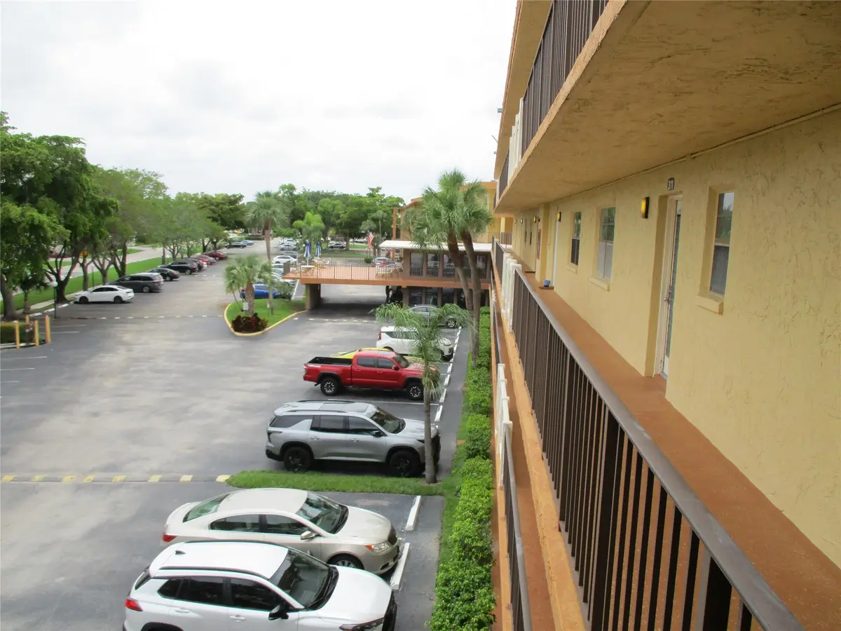 Photo 4 at 9273 SW 8TH Street 312, Boca Raton